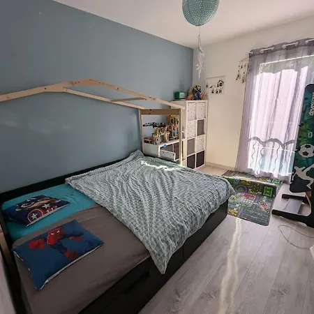 Maison 3 Chambres, Exterieur Avec Piscine Holiday home *